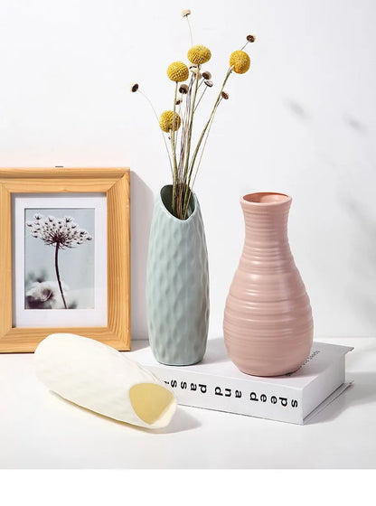 FoldForm™ Modern Sculpted White Decorative Vase