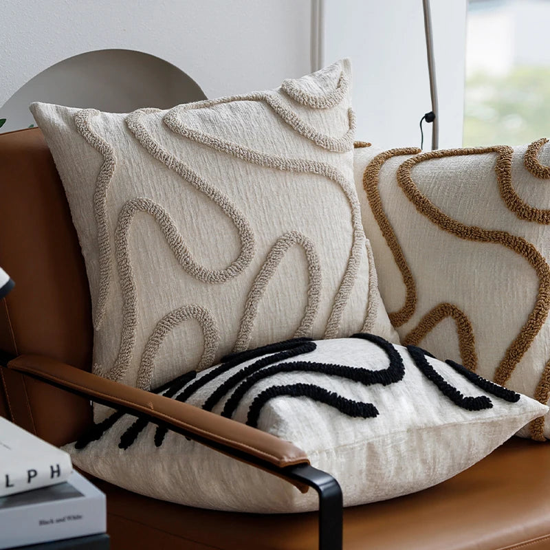 ContourWeave™ Geometric Chenille Pillow Cover – 18 × 18 in