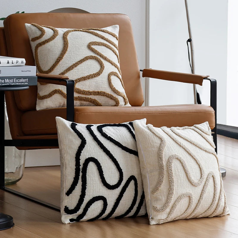 ContourWeave™ Geometric Chenille Pillow Cover – 18 × 18 in