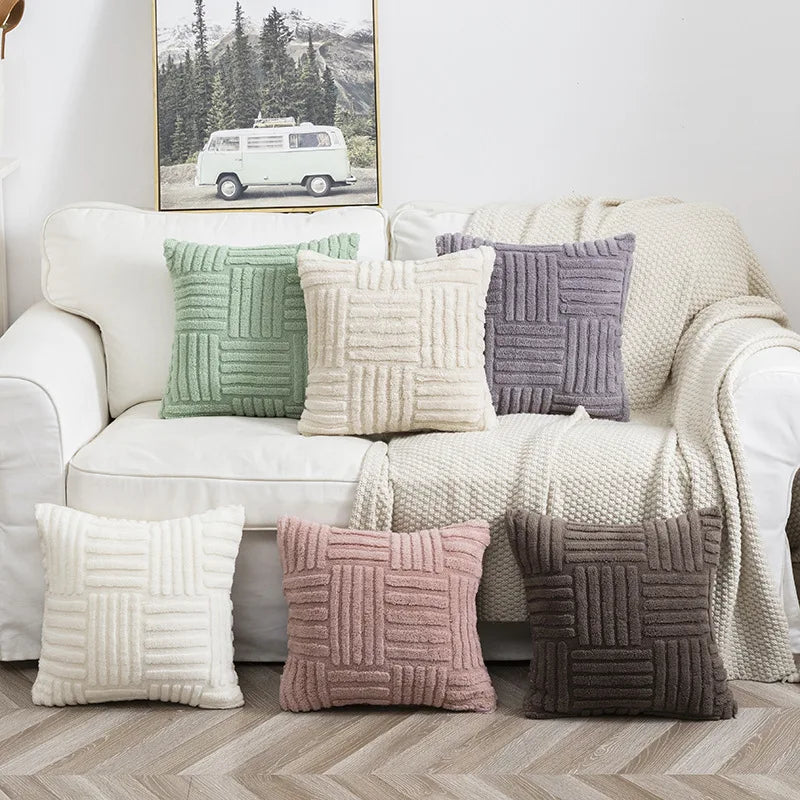 CloudSoft™ Faux Fur Pillow Cover – 18 × 18 in