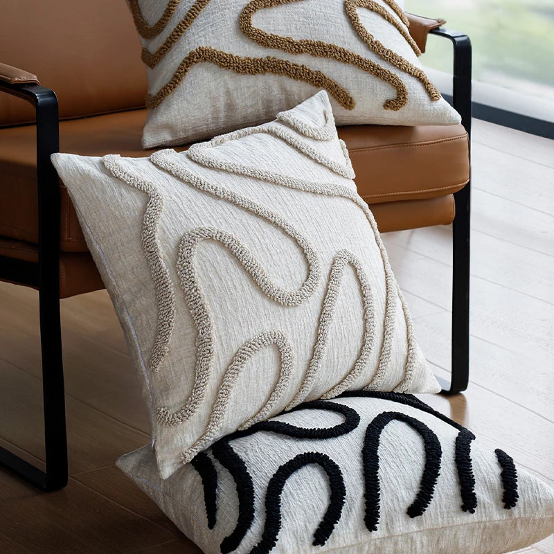 ContourWeave™ Geometric Chenille Pillow Cover – 18 × 18 in