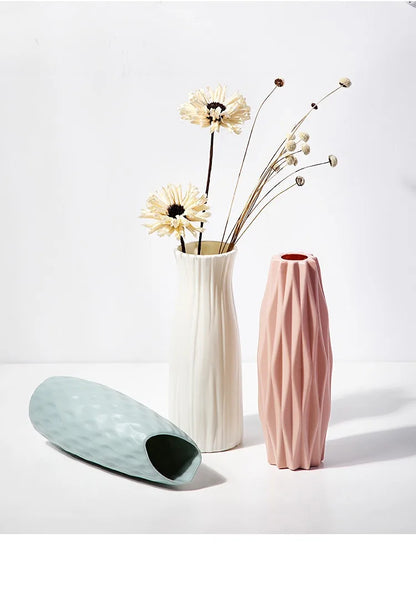 FoldForm™ Modern Sculpted White Decorative Vase